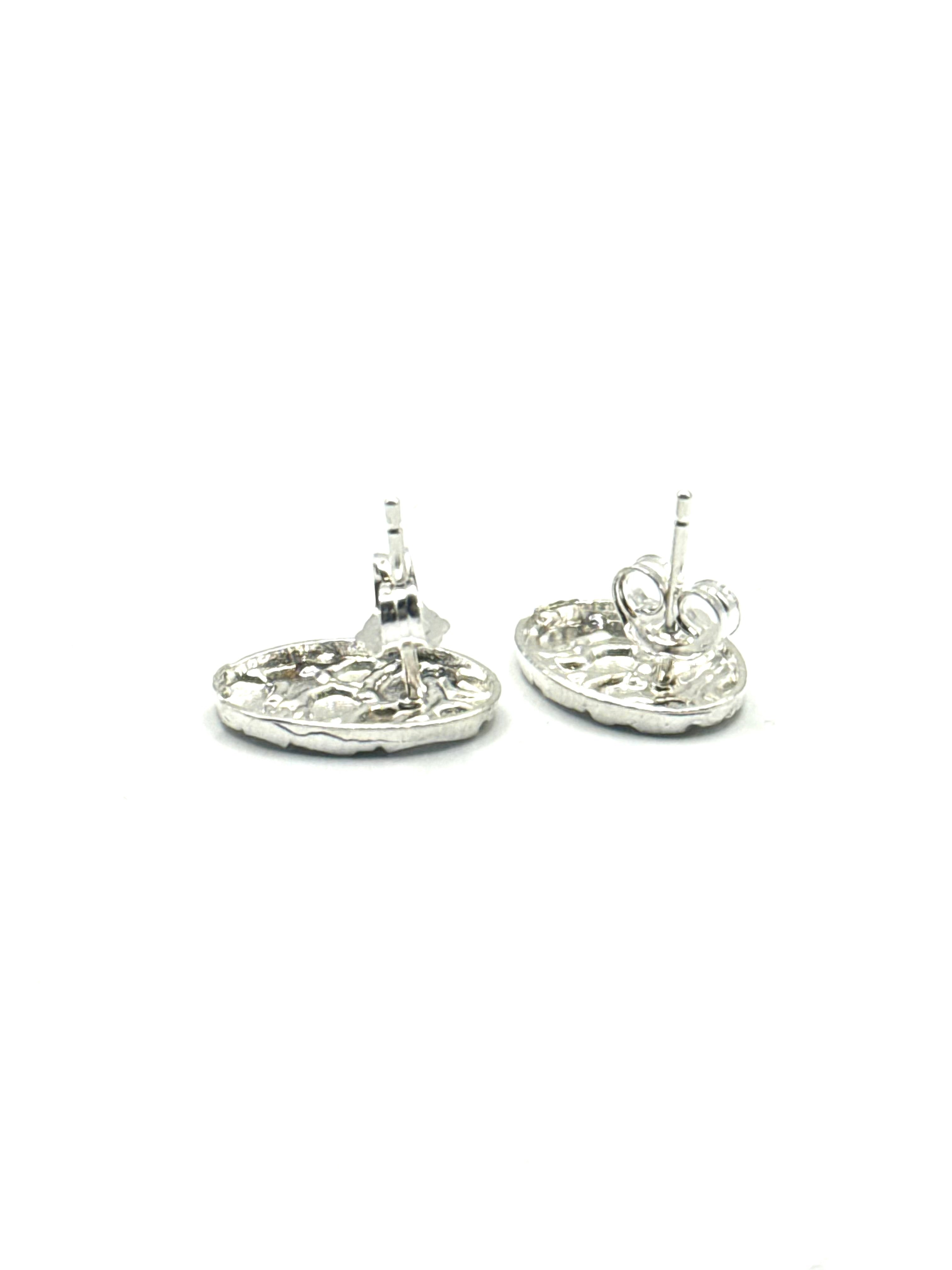 Oval nugget earrings
