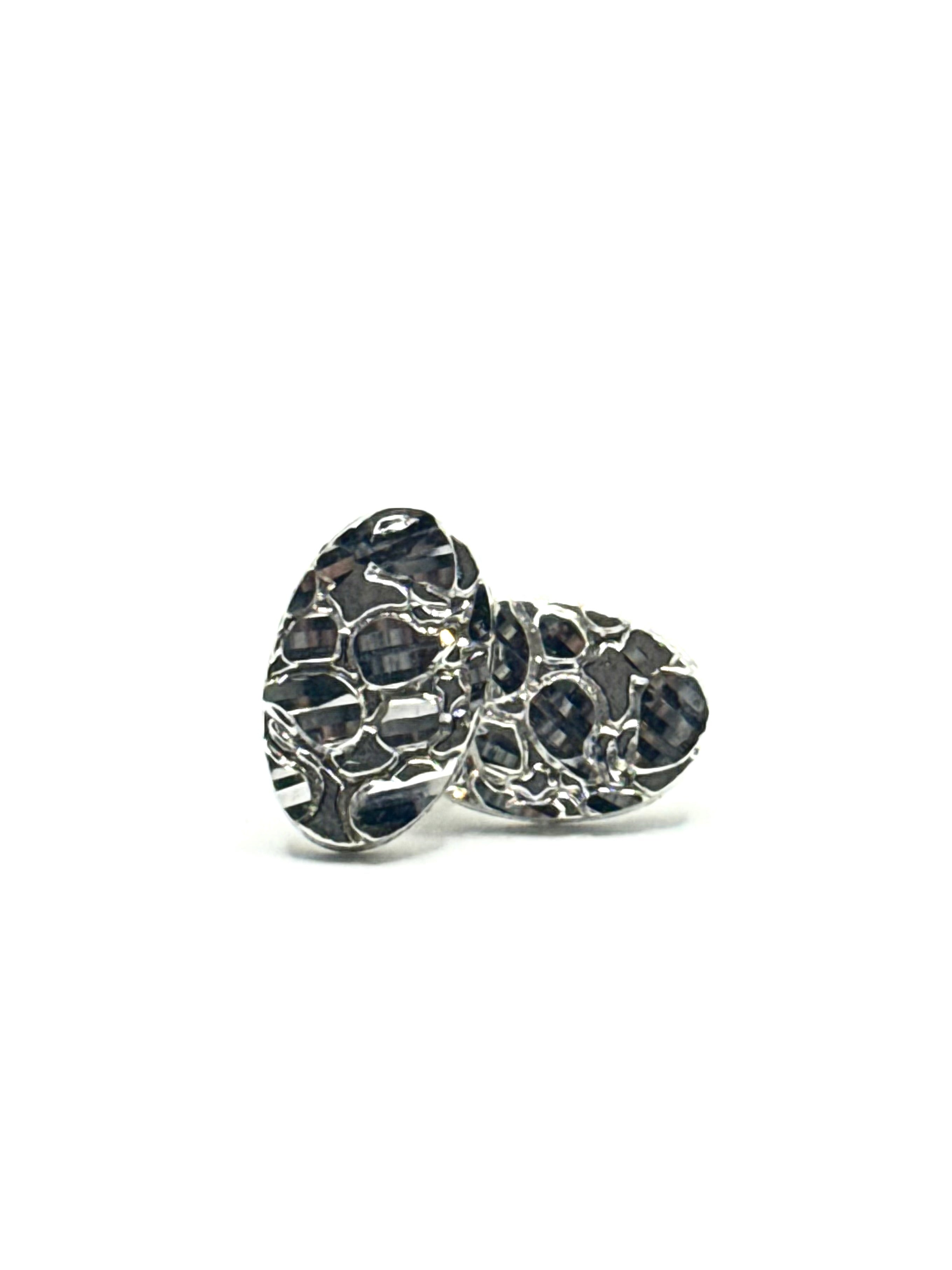 Oval nugget earrings