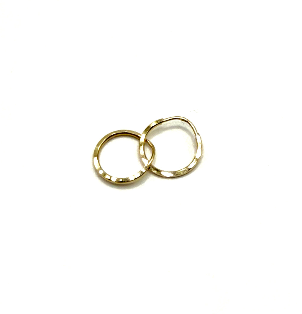 Woman’s 14k gold hoops