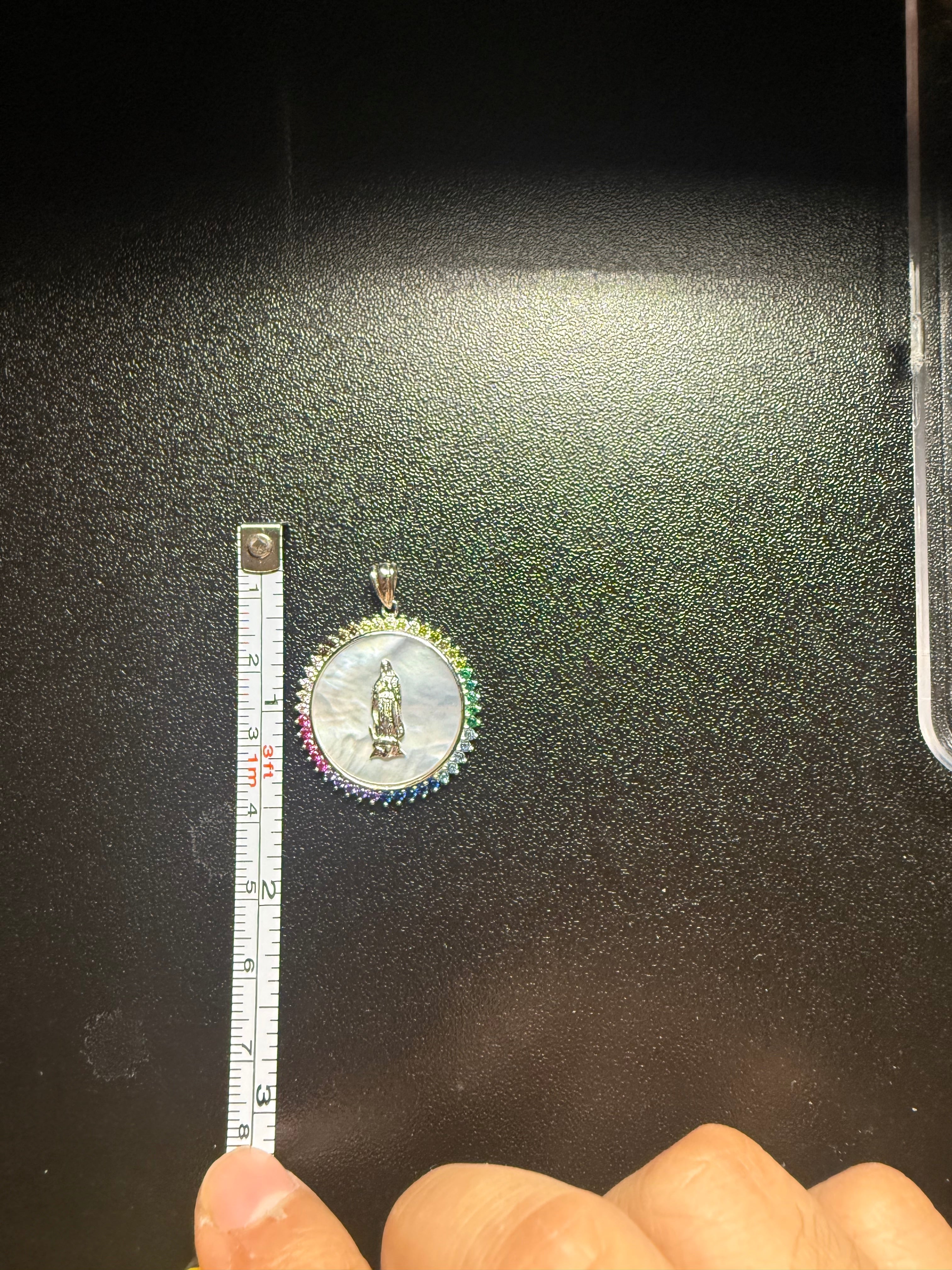 Virgin Mary pearl design