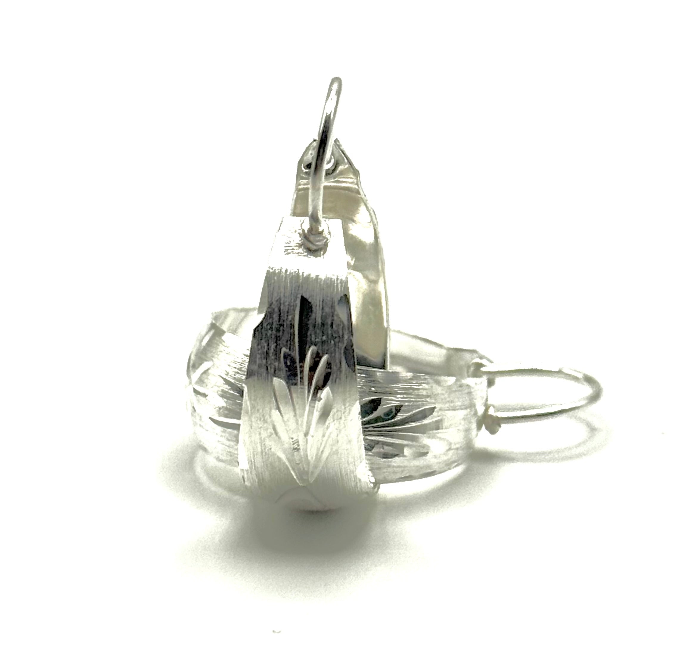 Woman’s hoop earrings smaller size