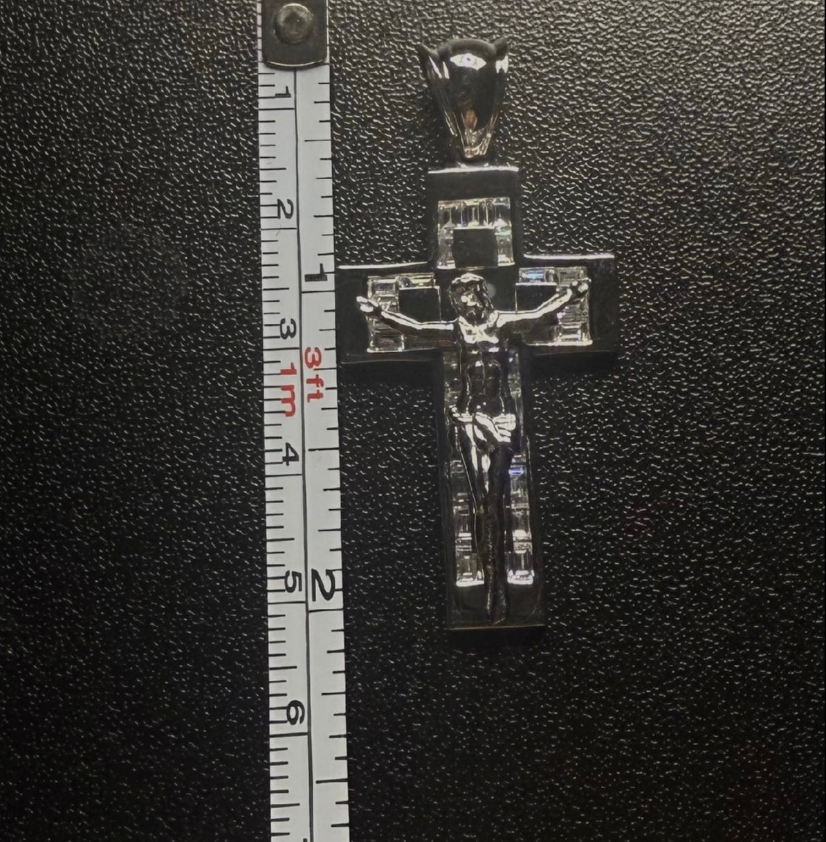 Men’s emerald design cross