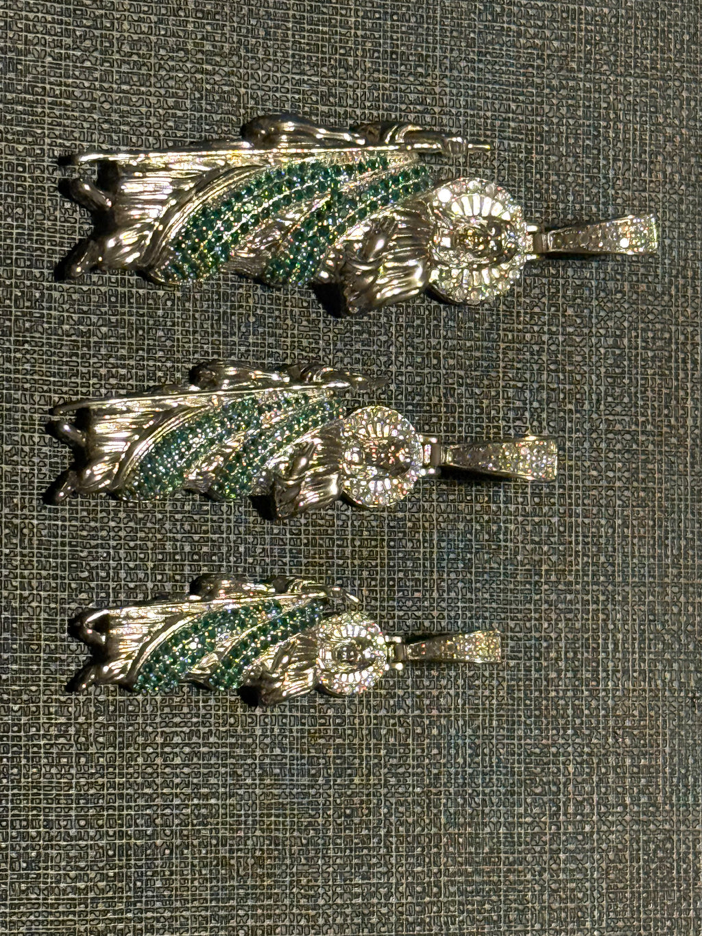 Men’s San Judas rhodium plated (Green stones)