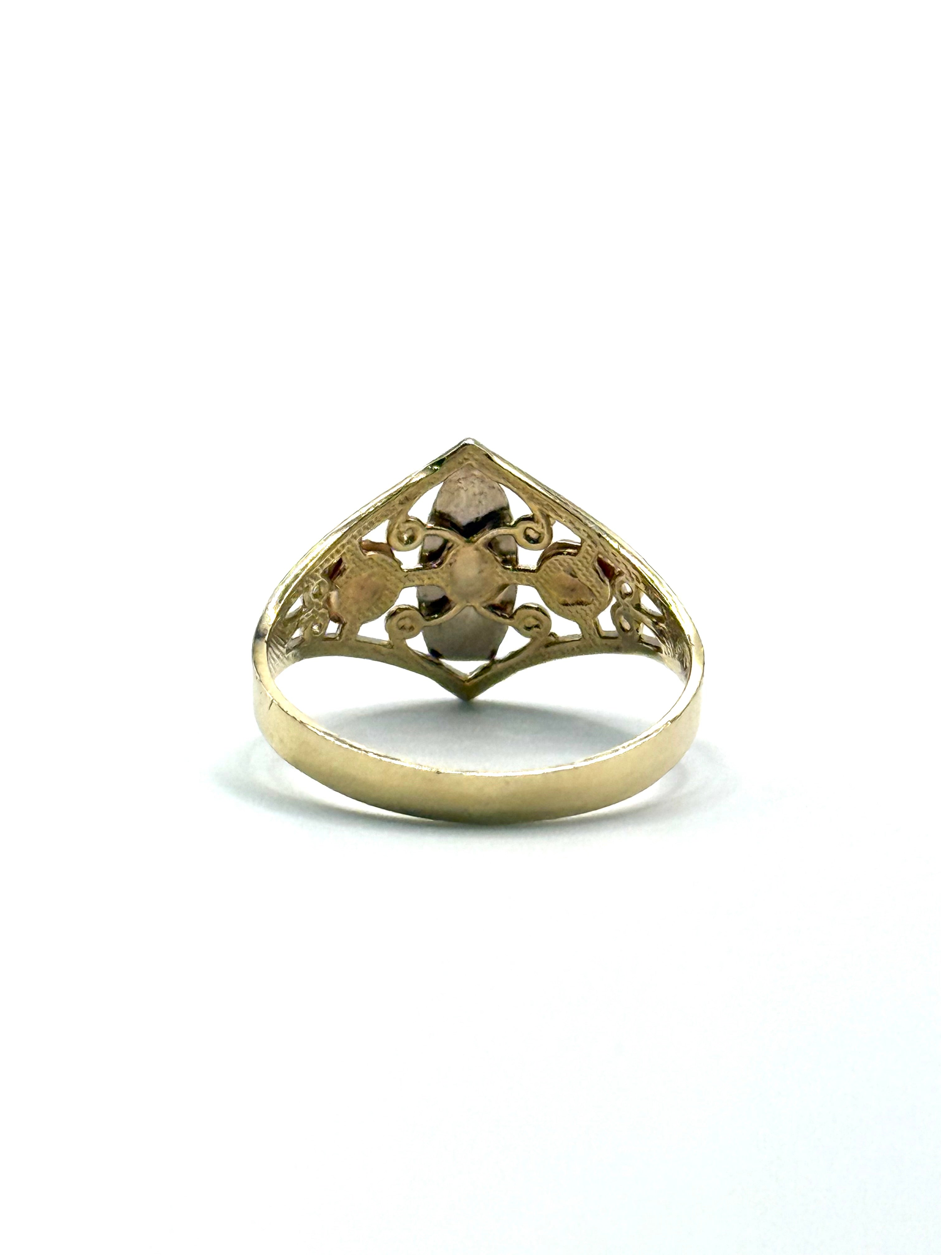 Virgin Mary flower ring